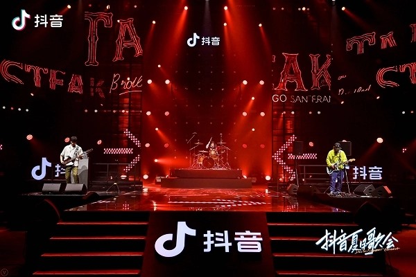 如何在抖音只发布一条视频来吸引流量？